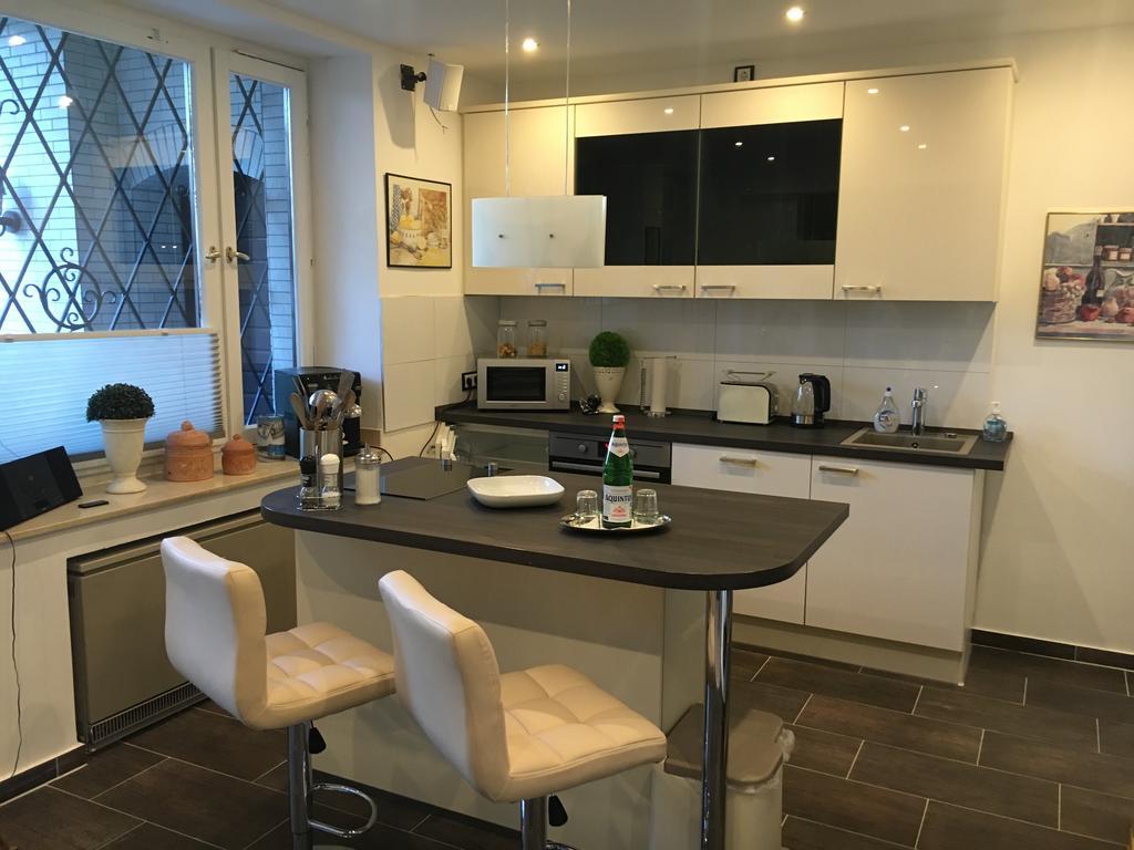 Messe Ferienwohnung Duesseldorf Oberkassel Ngoại thất bức ảnh